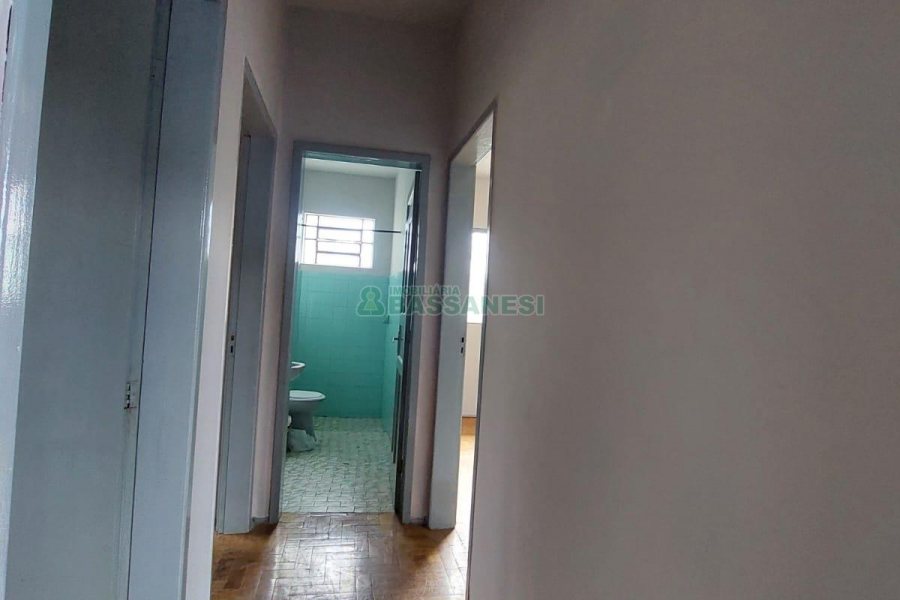 Casa com 80m², 3 dormitórios, no bairro São José em Caxias do Sul para Alugar