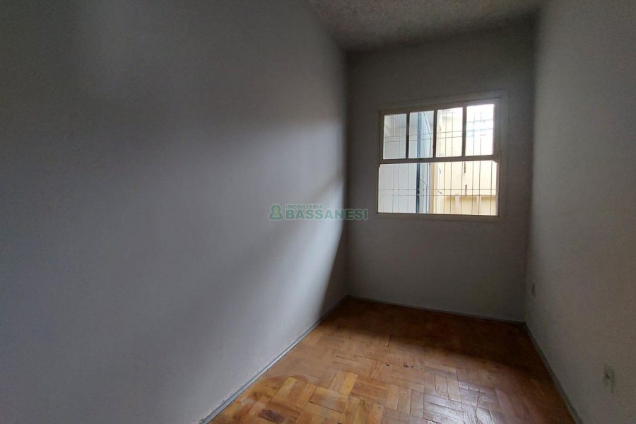 Casa com 80m², 3 dormitórios, no bairro São José em Caxias do Sul para Alugar