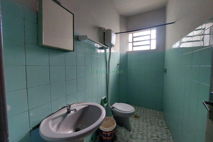 Casa com 80m², 3 dormitórios, no bairro São José em Caxias do Sul para Alugar