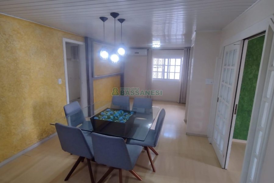 Casa com 268m², 3 dormitórios, 2 vagas, no bairro Esplanada em Caxias do Sul para Comprar