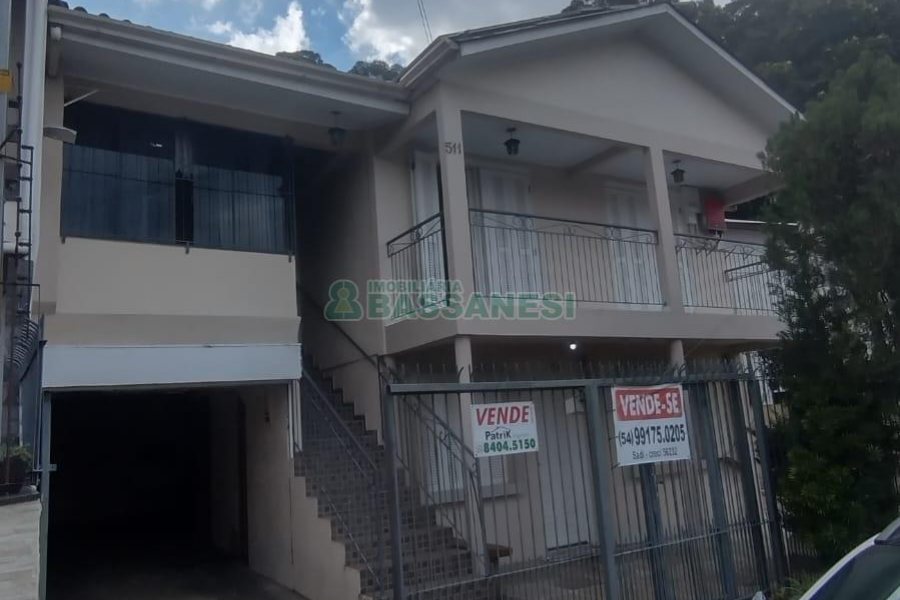 Casa com 268m², 3 dormitórios, 2 vagas, no bairro Esplanada em Caxias do Sul para Comprar
