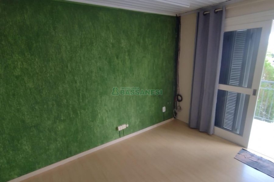 Casa com 268m², 3 dormitórios, 2 vagas, no bairro Esplanada em Caxias do Sul para Comprar