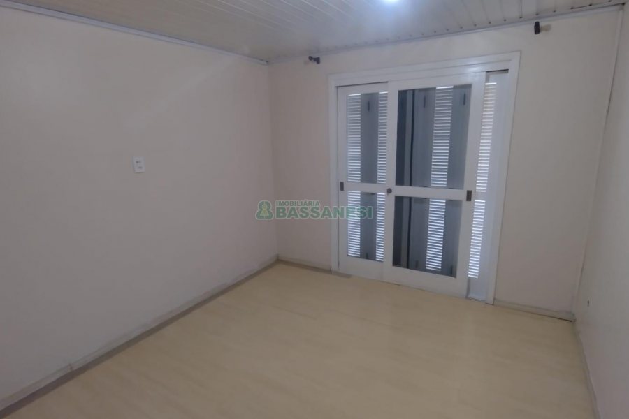 Casa com 268m², 3 dormitórios, 2 vagas, no bairro Esplanada em Caxias do Sul para Comprar