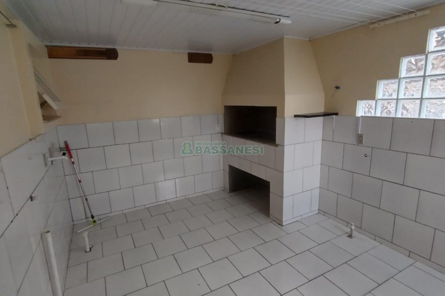 Casa com 268m², 3 dormitórios, 2 vagas, no bairro Esplanada em Caxias do Sul para Comprar