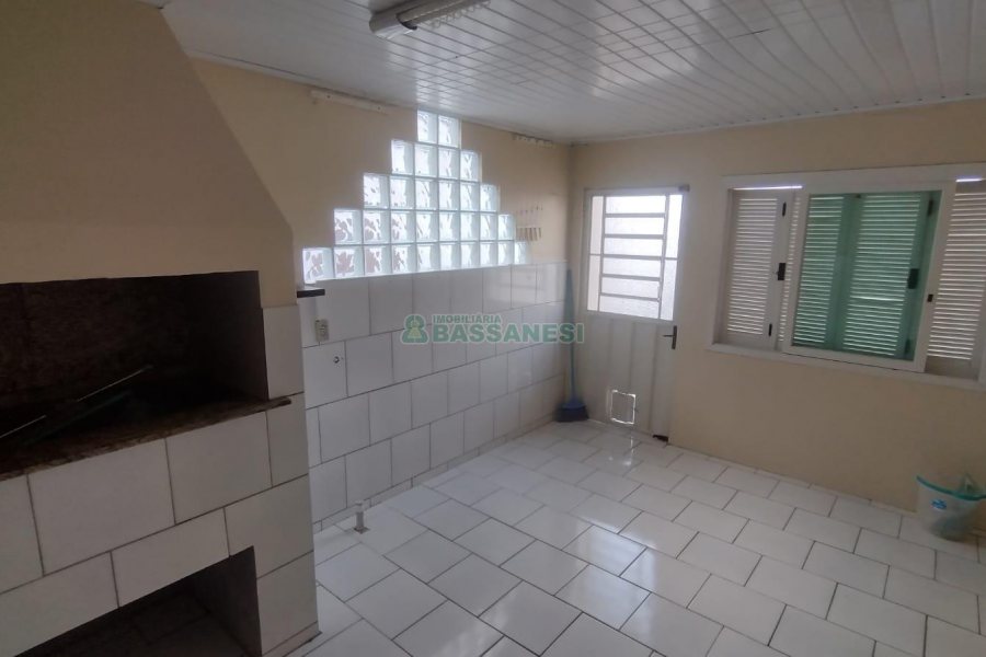 Casa com 268m², 3 dormitórios, 2 vagas, no bairro Esplanada em Caxias do Sul para Comprar