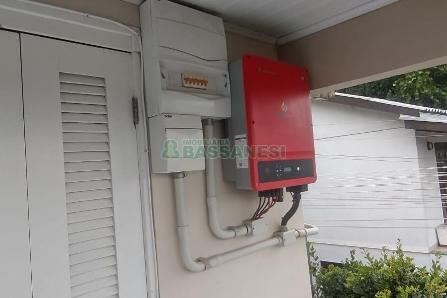 Casa com 268m², 3 dormitórios, 2 vagas, no bairro Esplanada em Caxias do Sul para Comprar