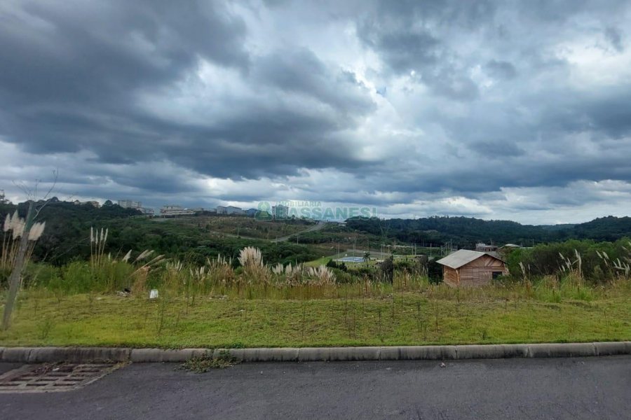 Terreno, no bairro São Giácomo em Caxias do Sul para Comprar
