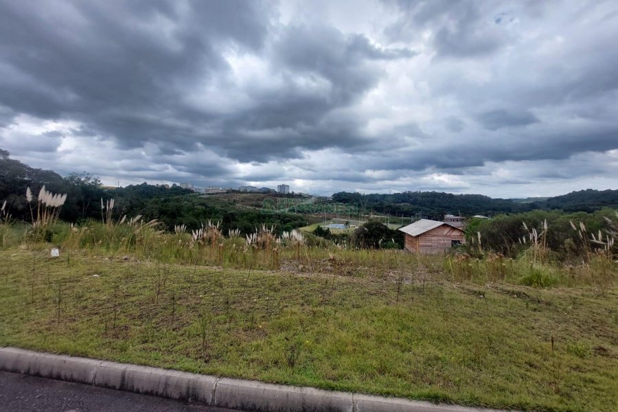 Terreno, no bairro São Giácomo em Caxias do Sul para Comprar