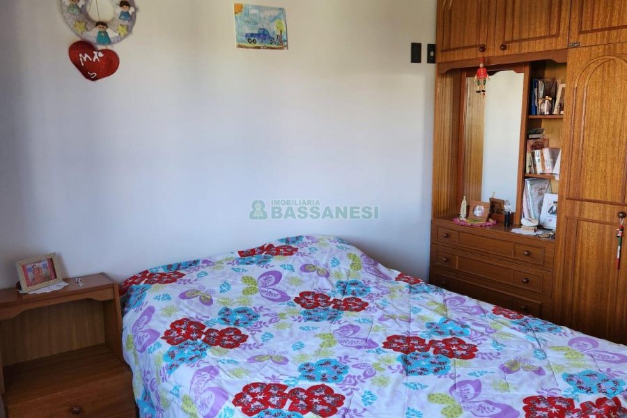 Casa com 264m², 3 dormitórios, 4 vagas, no bairro Bela Vista em Caxias do Sul para Comprar
