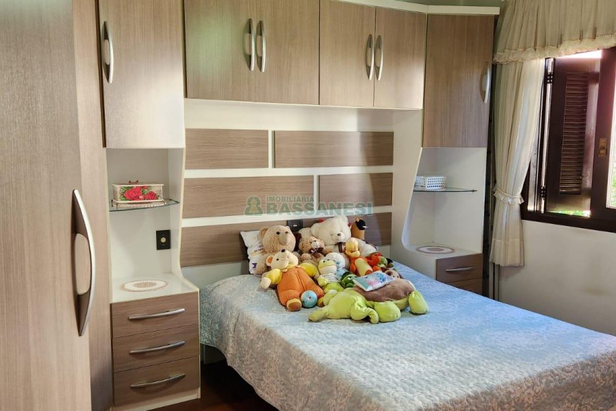 Casa com 264m², 3 dormitórios, 4 vagas, no bairro Bela Vista em Caxias do Sul para Comprar