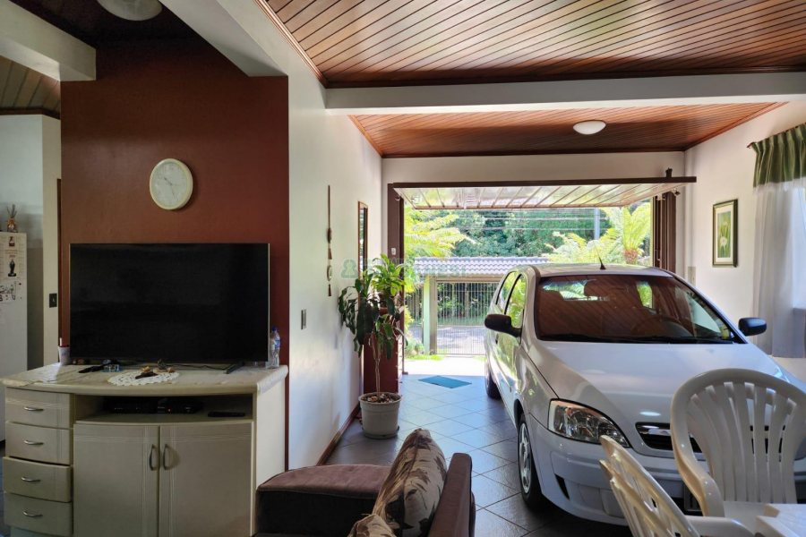 Casa com 264m², 3 dormitórios, 4 vagas, no bairro Bela Vista em Caxias do Sul para Comprar