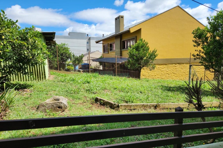 Casa com 264m², 3 dormitórios, 4 vagas, no bairro Bela Vista em Caxias do Sul para Comprar