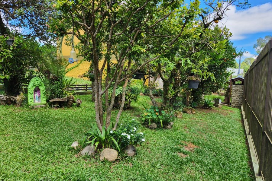 Casa com 264m², 3 dormitórios, 4 vagas, no bairro Bela Vista em Caxias do Sul para Comprar