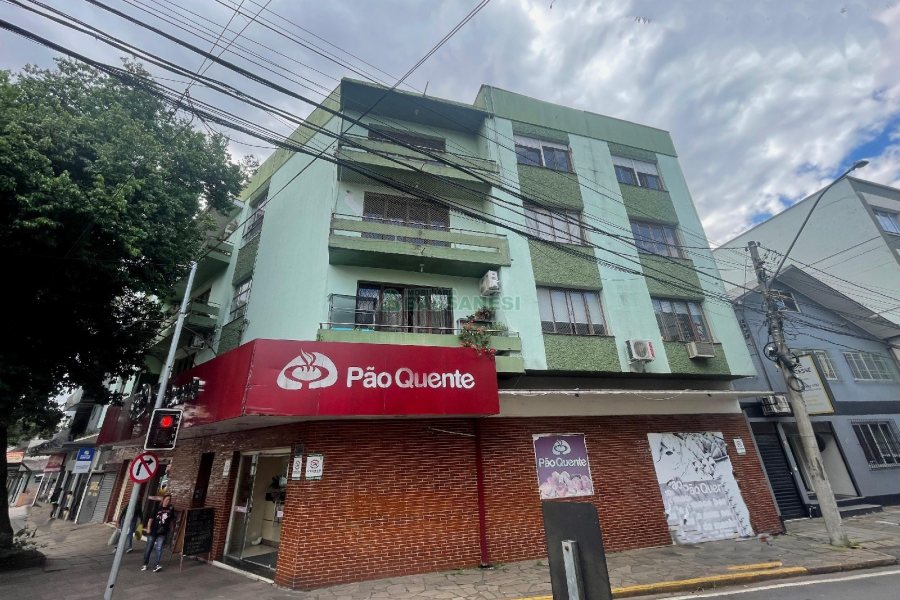 Apartamento com 90m², 3 dormitórios, 1 vaga, no bairro Pio X em Caxias do Sul para Alugar