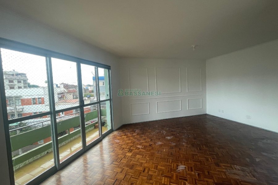 Apartamento com 90m², 3 dormitórios, 1 vaga, no bairro Pio X em Caxias do Sul para Alugar