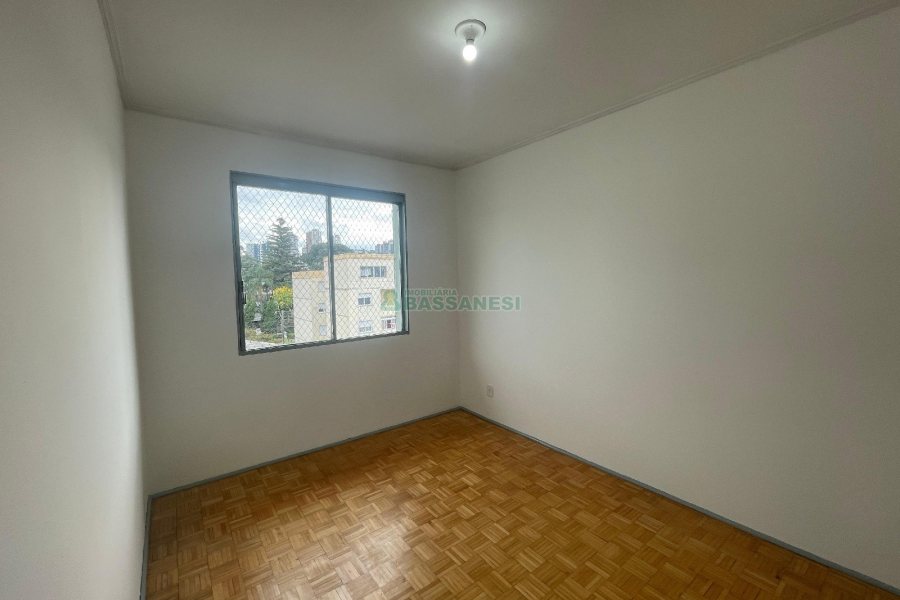 Apartamento com 90m², 3 dormitórios, 1 vaga, no bairro Pio X em Caxias do Sul para Alugar