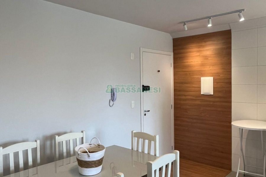 Apartamento com 55m², 2 dormitórios, 1 vaga, no bairro Panazzolo em Caxias do Sul para Comprar