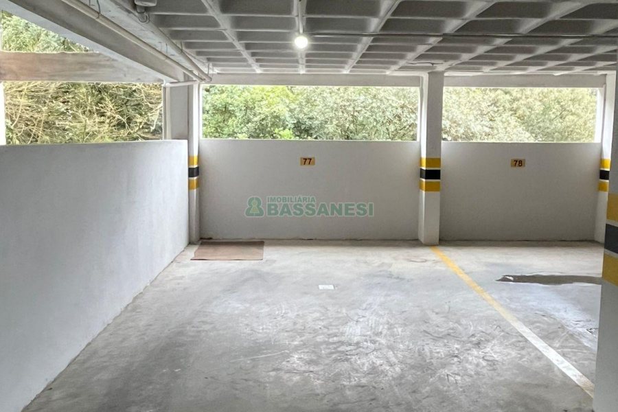 Apartamento com 55m², 2 dormitórios, 1 vaga, no bairro Panazzolo em Caxias do Sul para Comprar