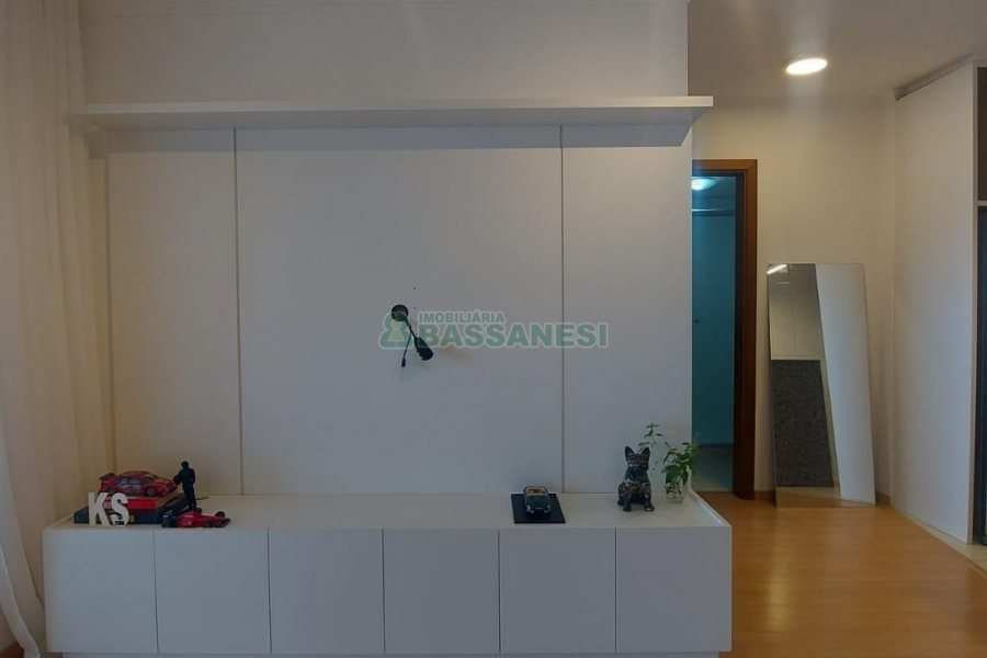 Apartamento com 44m², 1 dormitório, 1 vaga, no bairro Petrópolis em Caxias do Sul para Alugar