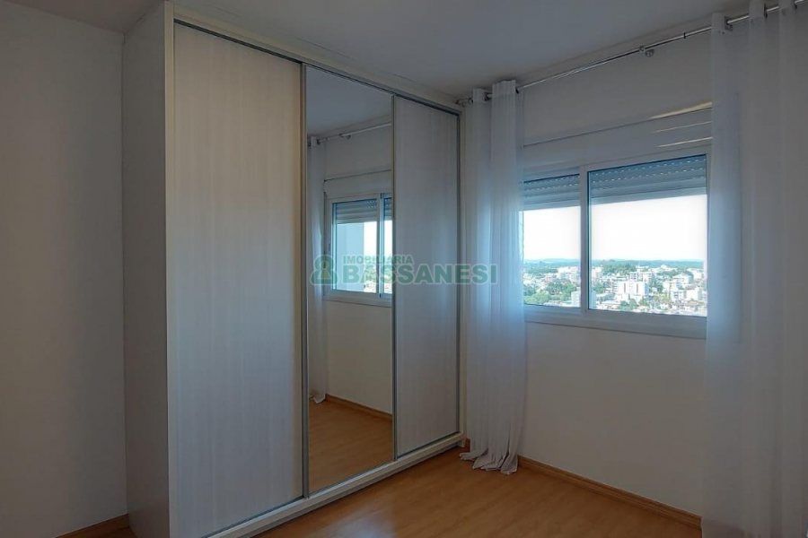 Apartamento com 44m², 1 dormitório, 1 vaga, no bairro Petrópolis em Caxias do Sul para Alugar