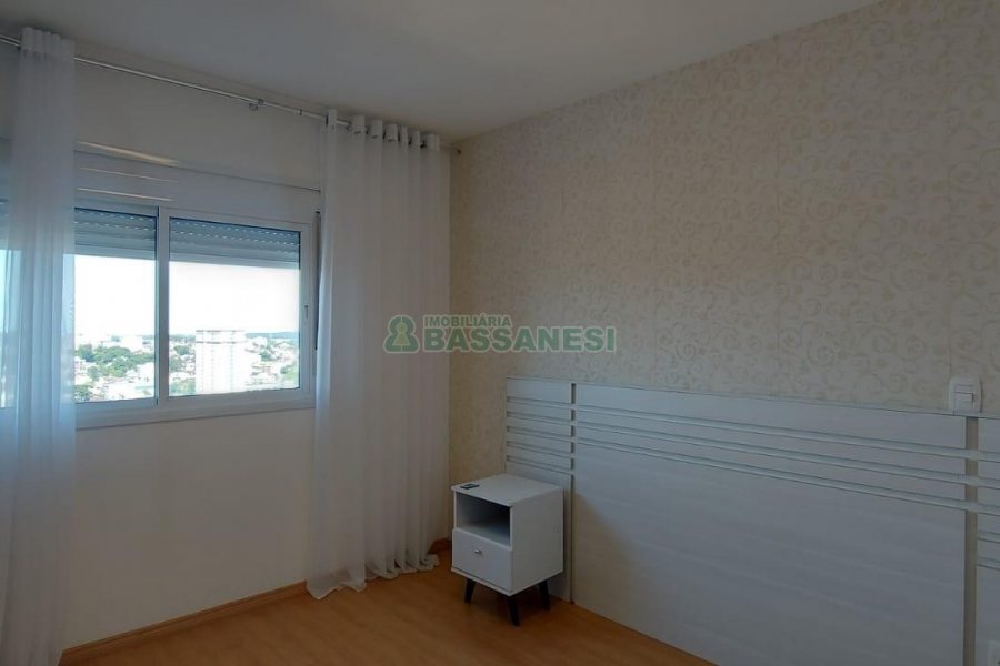 Apartamento com 44m², 1 dormitório, 1 vaga, no bairro Petrópolis em Caxias do Sul para Alugar