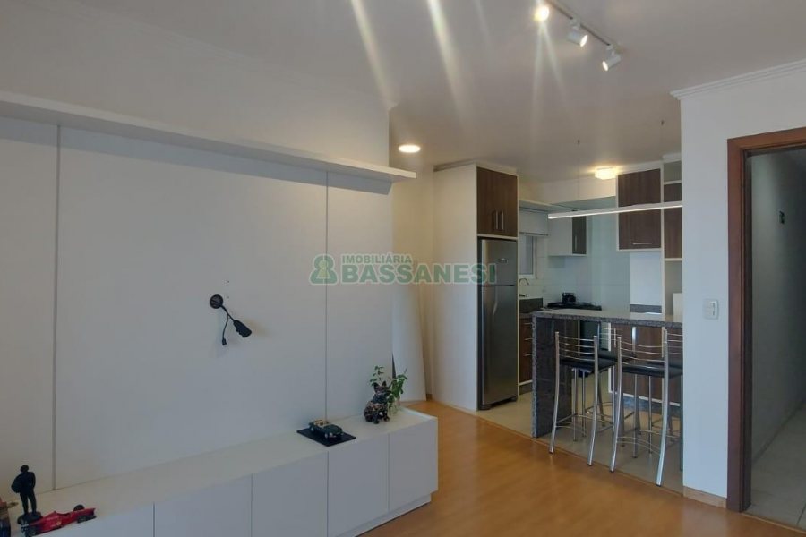 Apartamento com 44m², 1 dormitório, 1 vaga, no bairro Petrópolis em Caxias do Sul para Alugar