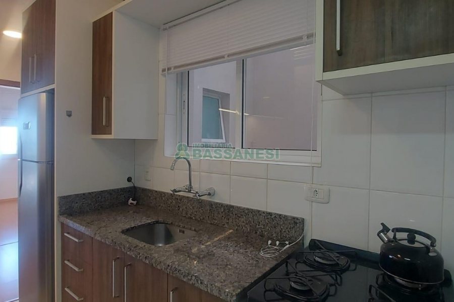 Apartamento com 44m², 1 dormitório, 1 vaga, no bairro Petrópolis em Caxias do Sul para Alugar