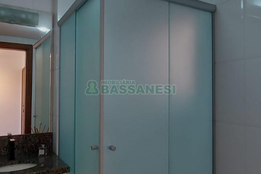 Apartamento com 44m², 1 dormitório, 1 vaga, no bairro Petrópolis em Caxias do Sul para Alugar