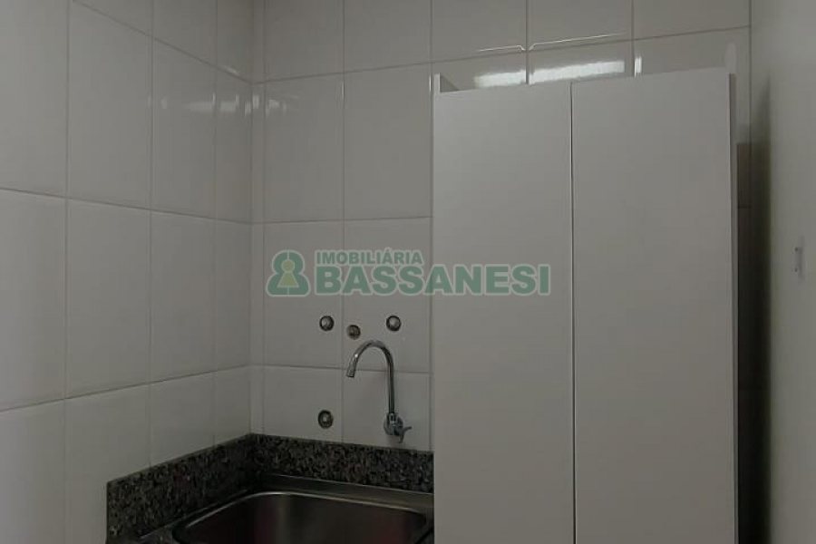 Apartamento com 44m², 1 dormitório, 1 vaga, no bairro Petrópolis em Caxias do Sul para Alugar