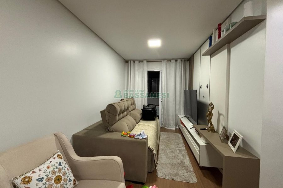 Apartamento com 70m², 2 dormitórios, 1 vaga, no bairro Kayser em Caxias do Sul para Alugar