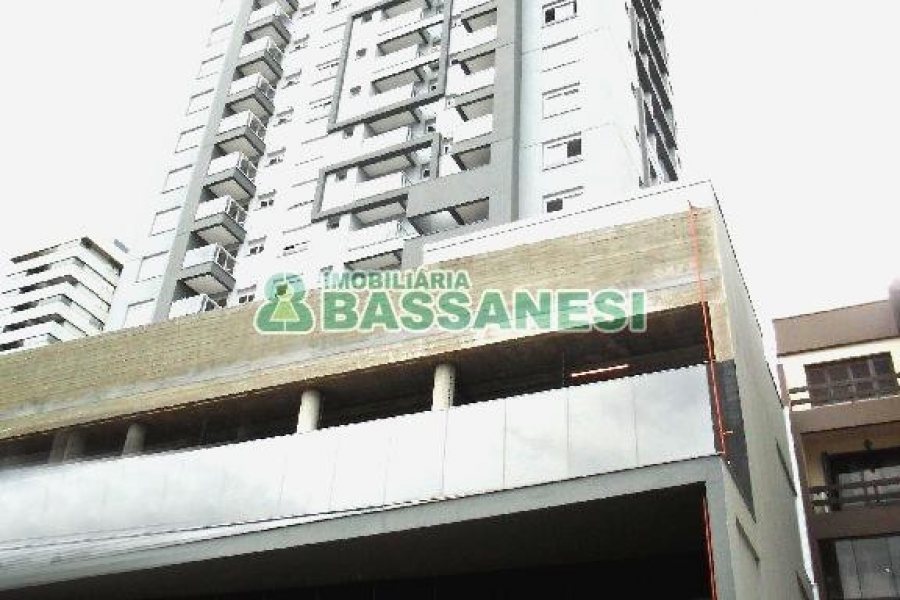 Apto Mobiliado, 1 dormitório, no bairro Lourdes em Caxias do Sul para Alugar