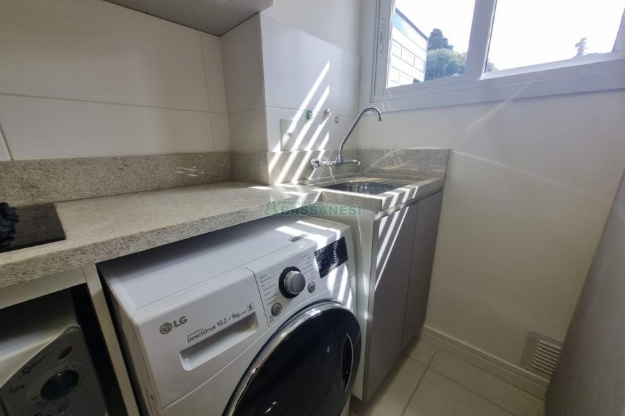 Apto Mobiliado, 1 dormitório, no bairro Lourdes em Caxias do Sul para Alugar