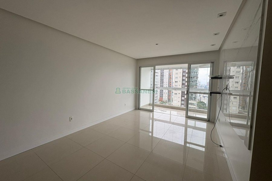 Apartamento com 165m², 3 dormitórios, 2 vagas, no bairro Universitário em Caxias do Sul para Alugar