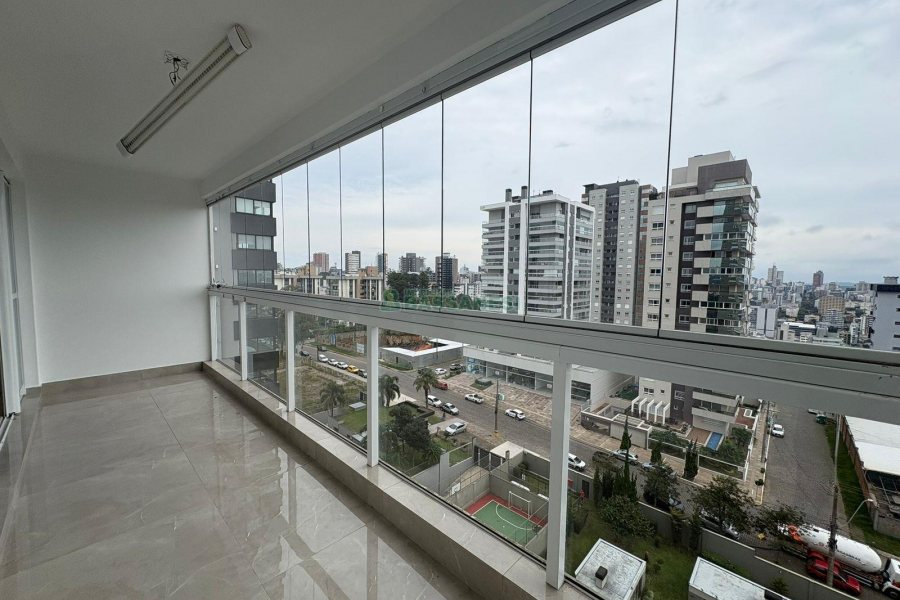 Apartamento com 165m², 3 dormitórios, 2 vagas, no bairro Universitário em Caxias do Sul para Alugar