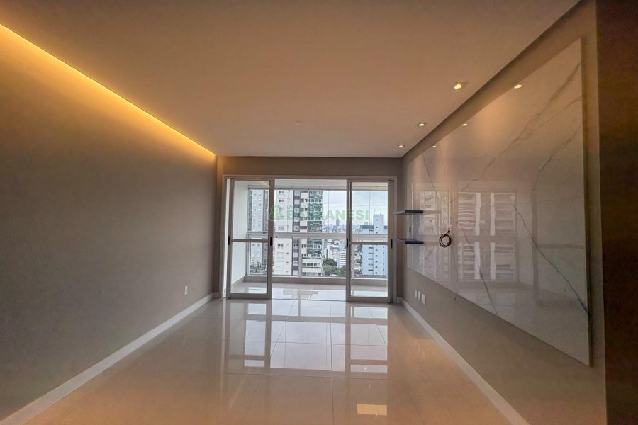 Apartamento com 165m², 3 dormitórios, 2 vagas, no bairro Universitário em Caxias do Sul para Alugar