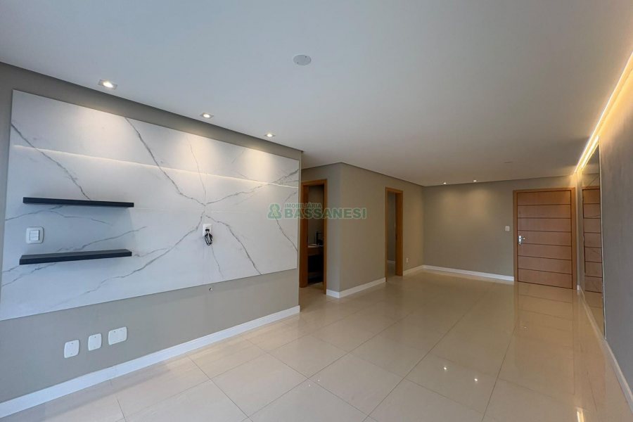 Apartamento com 165m², 3 dormitórios, 2 vagas, no bairro Universitário em Caxias do Sul para Alugar