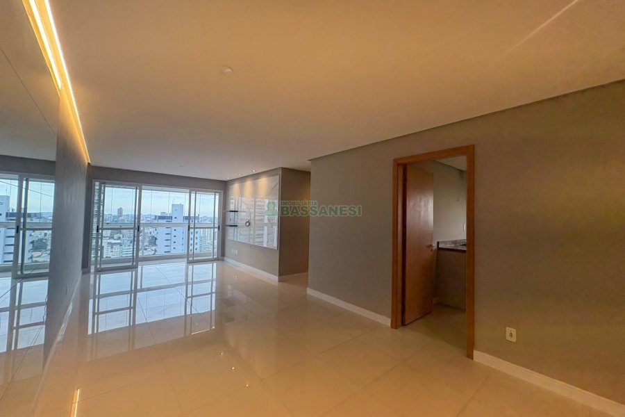 Apartamento com 165m², 3 dormitórios, 2 vagas, no bairro Universitário em Caxias do Sul para Alugar