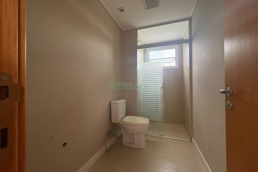 Apartamento com 165m², 3 dormitórios, 2 vagas, no bairro Universitário em Caxias do Sul para Alugar