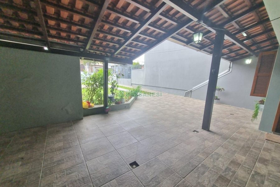 Casa com 200m², 4 dormitórios, 3 vagas, no bairro Colina Sorriso em Caxias do Sul para Alugar