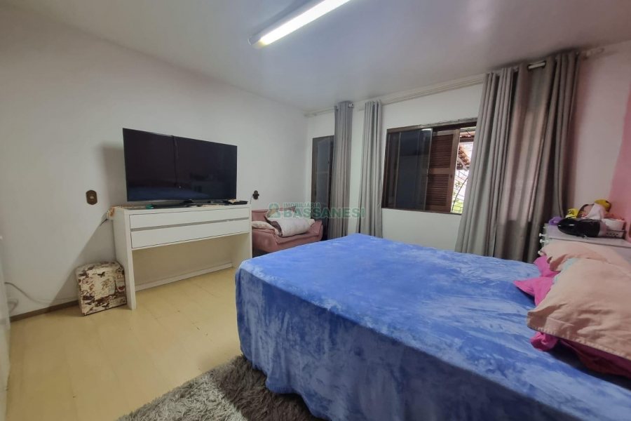 Casa com 200m², 4 dormitórios, 3 vagas, no bairro Colina Sorriso em Caxias do Sul para Alugar