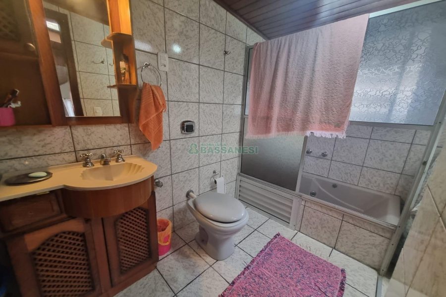 Casa com 200m², 4 dormitórios, 3 vagas, no bairro Colina Sorriso em Caxias do Sul para Alugar