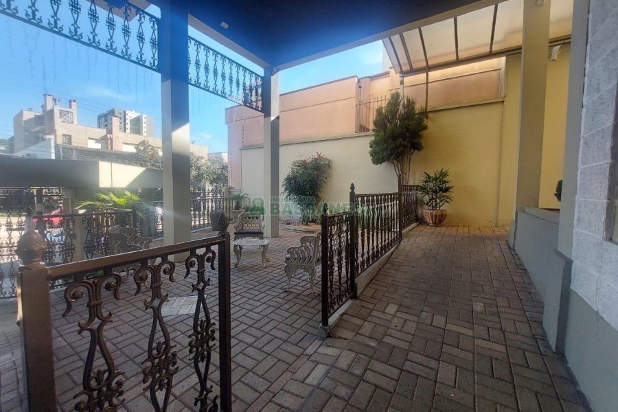 Apartamento com 68m², 2 dormitórios, 1 vaga, no bairro Lourdes em Caxias do Sul para Alugar