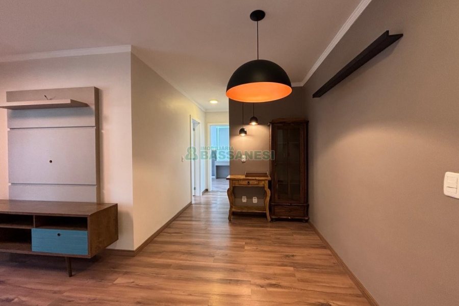 Apartamento com 68m², 2 dormitórios, 1 vaga, no bairro Lourdes em Caxias do Sul para Alugar