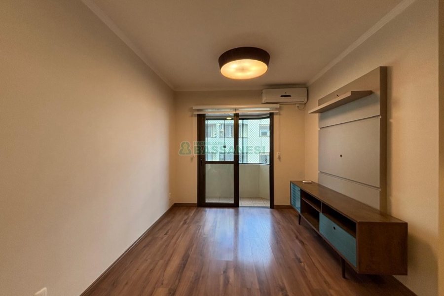 Apartamento com 68m², 2 dormitórios, 1 vaga, no bairro Lourdes em Caxias do Sul para Alugar