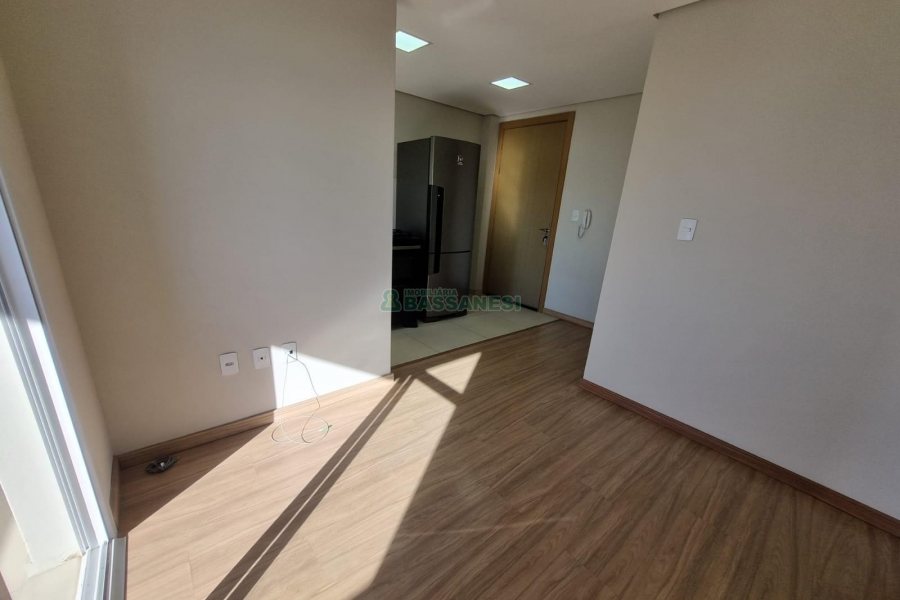 Apartamento com 53m², 2 dormitórios, 2 vagas, no bairro Vila Verde em Caxias do Sul para Alugar