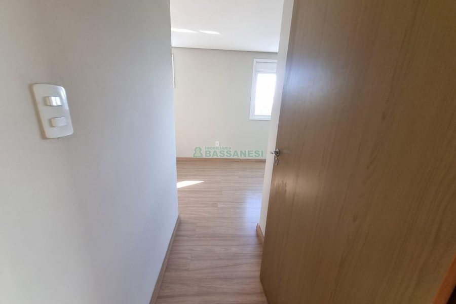 Apartamento com 53m², 2 dormitórios, 2 vagas, no bairro Vila Verde em Caxias do Sul para Alugar