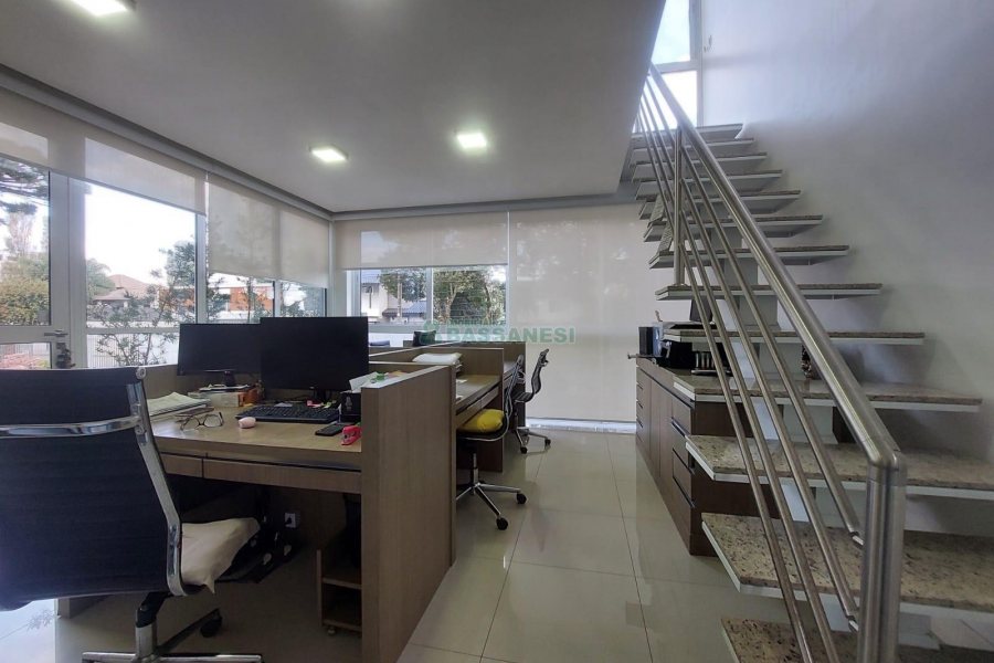 Casa com 420m², 4 dormitórios, 4 vagas, no bairro Interlagos em Caxias do Sul para Alugar