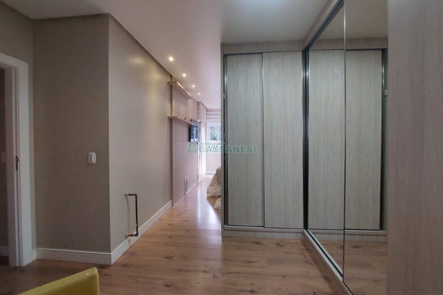 Casa com 420m², 4 dormitórios, 4 vagas, no bairro Interlagos em Caxias do Sul para Alugar