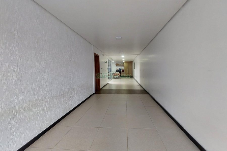 Casa com 420m², 4 dormitórios, 4 vagas, no bairro Interlagos em Caxias do Sul para Alugar