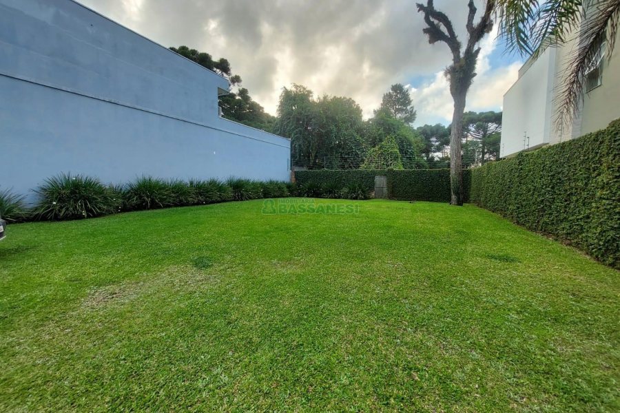 Casa com 420m², 4 dormitórios, 4 vagas, no bairro Interlagos em Caxias do Sul para Alugar